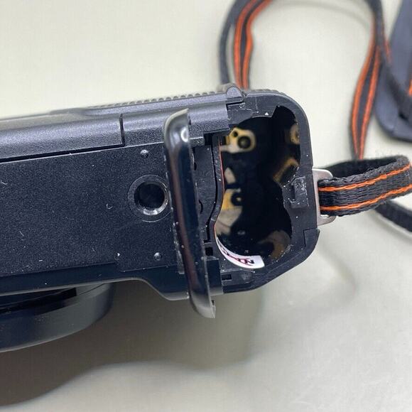 Canon AF35M II 2 Sure Shot 38mm 1:2.8 Lens Auto Focus‎ Film Camera UNTESTED - Picture 5 of 6